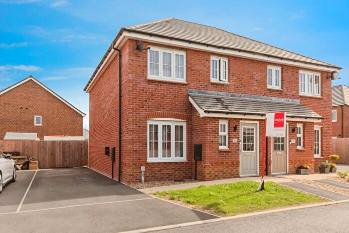 3 Bedroom Semi-Detached House For Sale In Boadicea Drive, Crewe, Cheshire, CW1