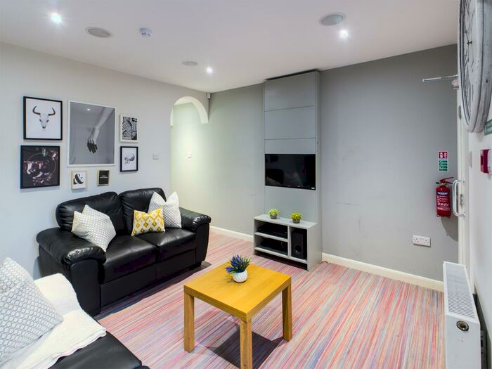 4 Bedroom Terraced House To Rent In Cauldon Road, Stoke, ST4