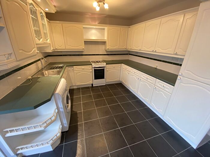 3 Bedroom Terraced House To Rent In Bank Street, Newport, NP19