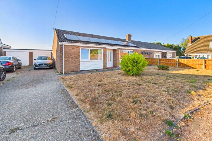 3 Bedroom Semi-Detached Bungalow For Sale In Beechcroft, Stanningfield, IP29