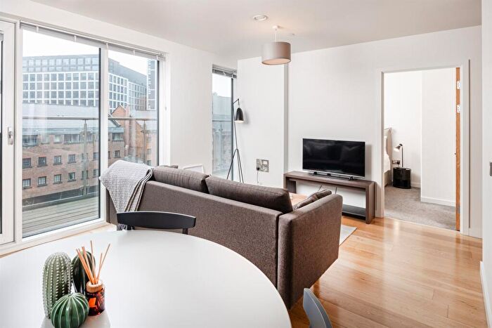 2 Bedroom Apartment To Rent In Bed - Slate Yard, M3