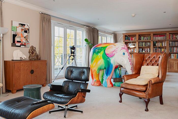 5 Bedroom Detached House For Sale In Walpole Avenue, Chipstead, CR5