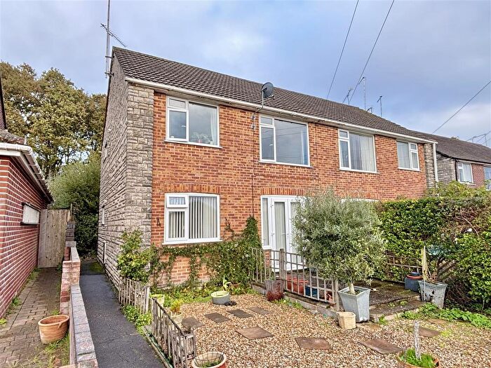 1 Bedroom Flat For Sale In Allens Road, Upton, BH16