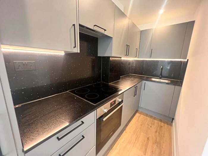 1 Bedroom Apartment To Rent In Bridge Street, Leatherhead, KT22
