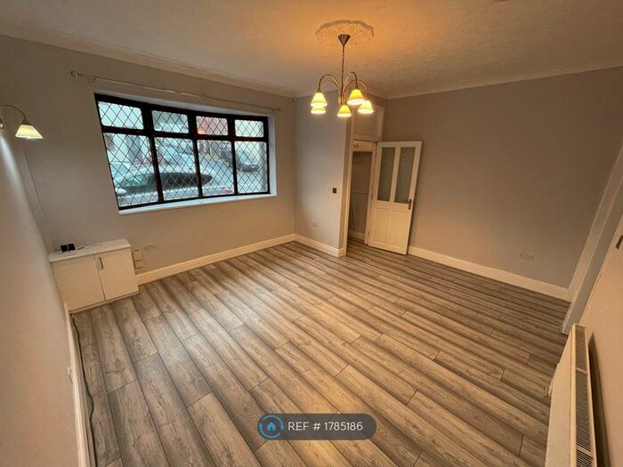 3 Bedroom Terraced House To Rent In Chaddock Lane, Worsley, Manchester, M28