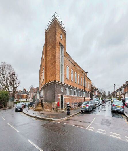 2 Bedroom Apartment To Rent In Met House, Francis Road, E10