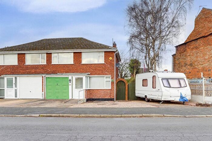 3 Bedroom Semi Detached House For Sale In Ruskin Avenue, Long Eaton, Nottinghamshire, NG10
