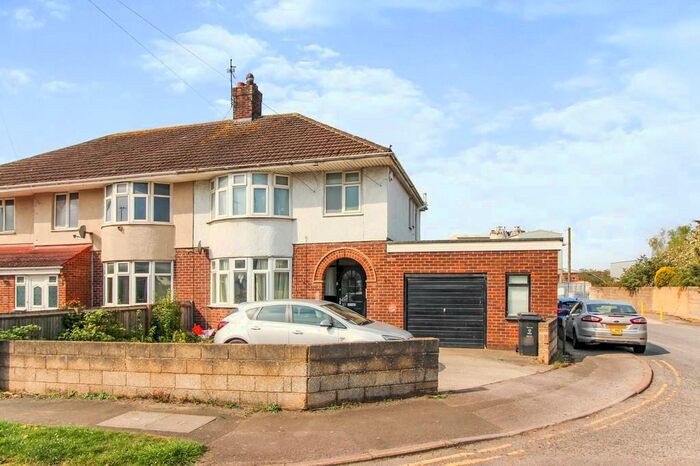 3 Bedroom Semi-Detached House To Rent In Elgin Drive, Swindon, SN2