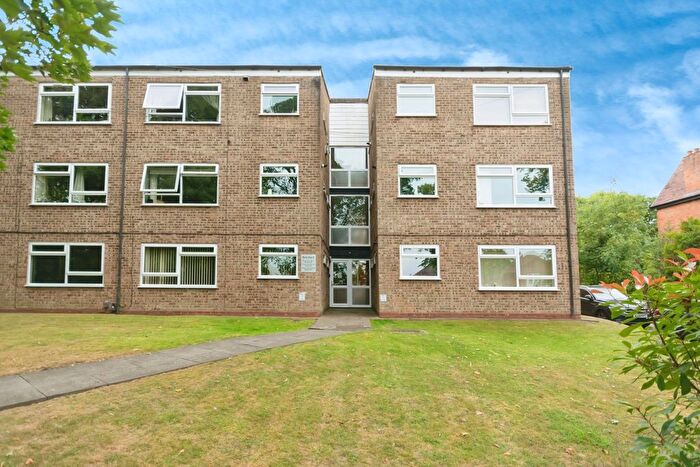 2 Bedroom Flat For Sale In Wake Green Road, Birmingham, West Midlands, B13
