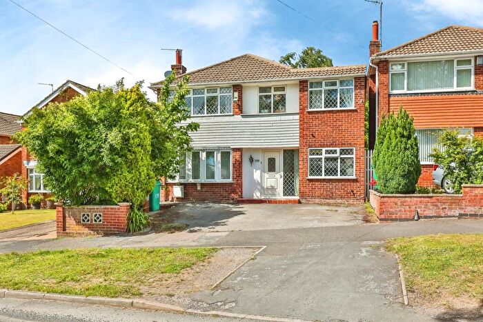 4 Bedroom Detached House For Sale In Brownlow Drive, Nottingham, NG5