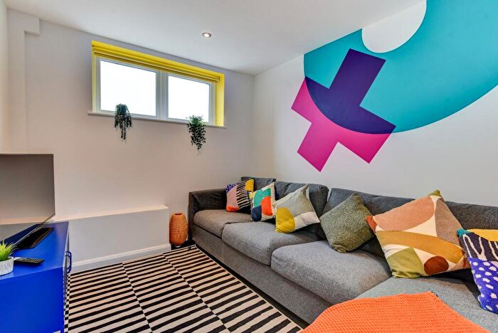 8 Bedroom House To Rent In Auckland Drive, Brighton, BN2