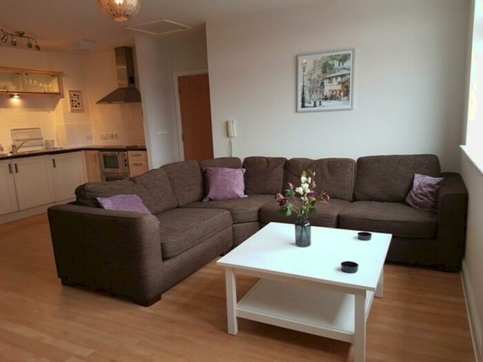 1 Bedroom Apartment To Rent In Griffin Close, Northfield, Birmingham, B31