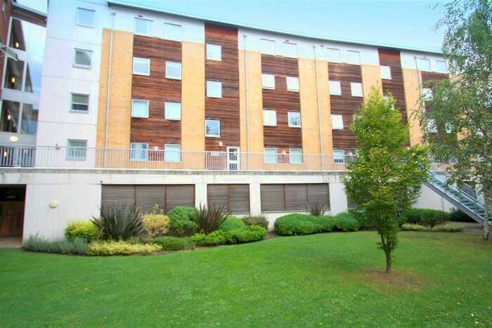 1 Bedroom Flat To Rent In Kingfisher Meadow, Hart Street, Maidstone, Kent, ME16