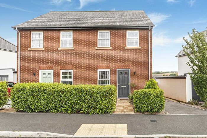 2 Bedroom Semi-Detached House For Sale In Tarka Way, Crediton, EX17
