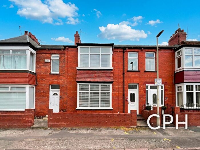 3 Bedroom Terraced House For Sale In Oakville Avenue, Scarborough, YO12