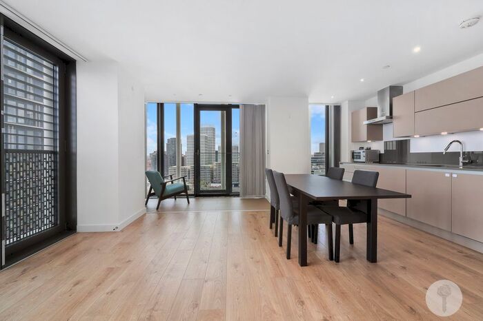 2 Bedroom Flat To Rent In Stratosphere Tower, Stratford, E15