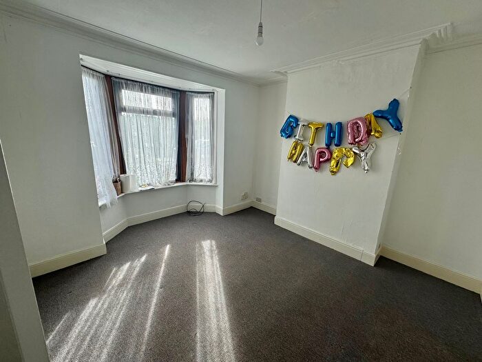 3 Bedroom Property To Rent In Southampton Road, Eastleigh, SO50