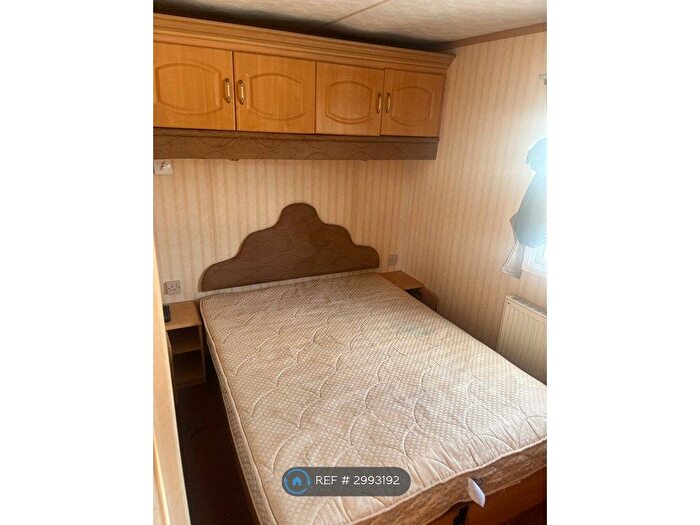 2 Bedroom Mobile/park Home To Rent In Pinstone Way, Gerrards Cross, SL9