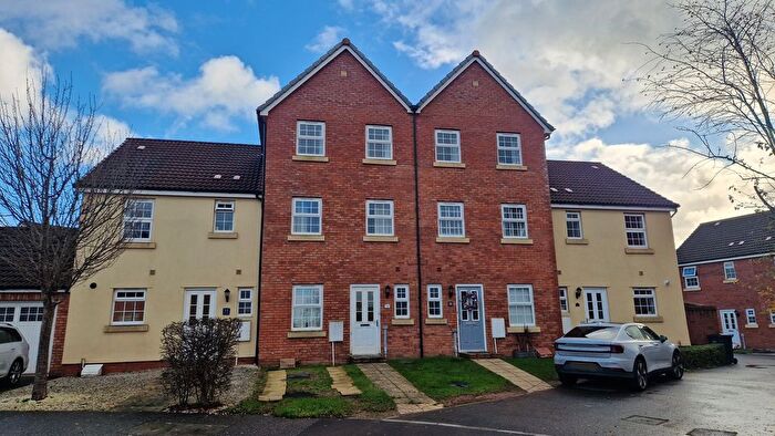 4 Bedroom Town House To Rent In Roys Place, Bathpool, Taunton, TA2