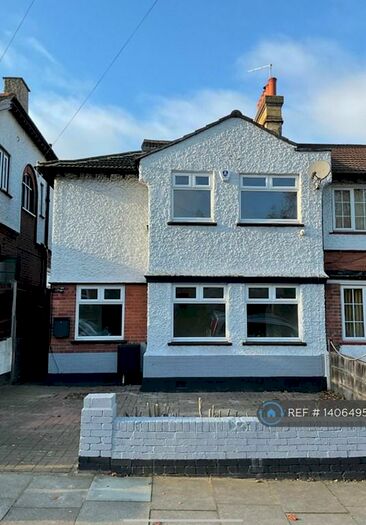3 Bedroom Semi-Detached House To Rent In Rochdale Rd, London, SE2