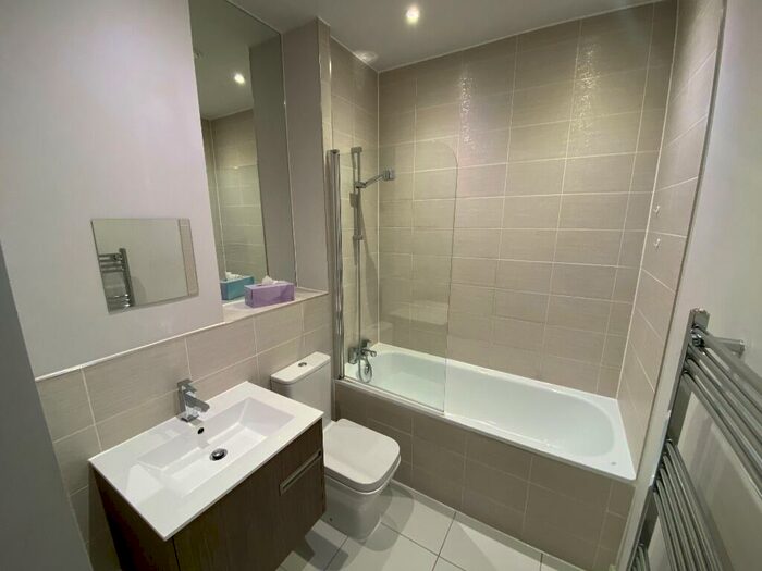 2 Bedroom Flat To Rent In Orleans House, Edmund Street, L3