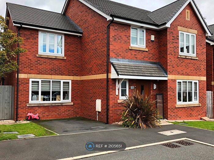 4 Bedroom Detached House To Rent In Acton Close, Stockport, SK2