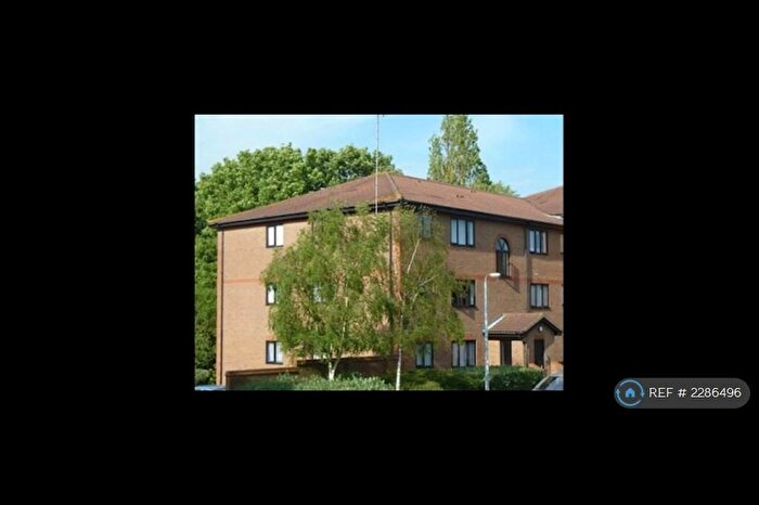 Studio To Rent In Winston Close, Greenhithe, DA9