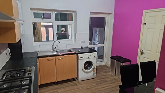 5 Bedroom Terraced House To Rent In Bedford Road, London, E6