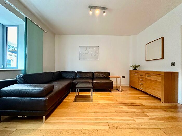 2 Bedroom Flat To Rent In Clock Tower Apartments, Queens Road, Brighton, BN1