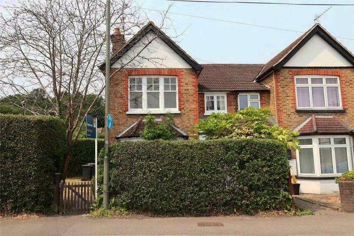 1 Bedroom Apartment To Rent In Woking, Surrey, GU21