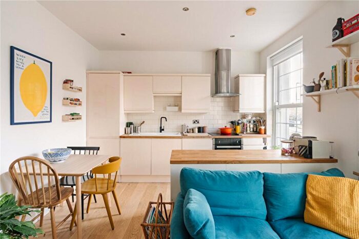 1 Bedroom Apartment For Sale In Albion Road, London, N16