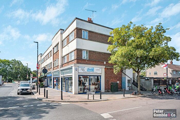 2 Bedroom Flat To Rent In Medway Parade, Perivale, Greenford, UB6