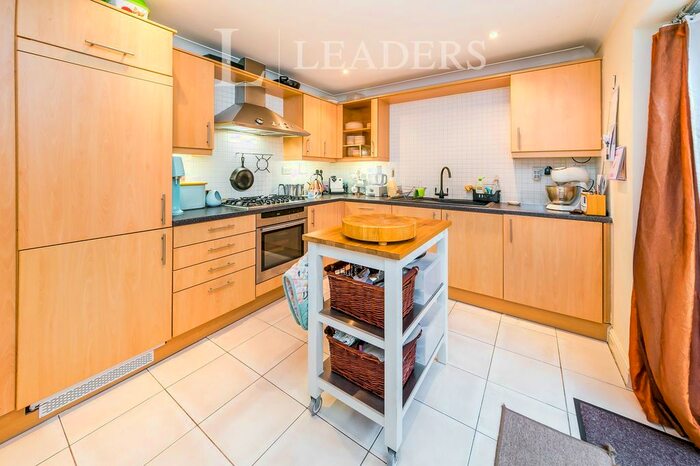 3 Bedroom Semi-Detached House To Rent In Updown Hill, Haywards Heath, RH16