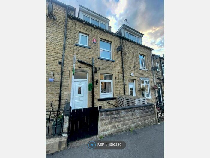 3 Bedroom Terraced House To Rent In Mexborough Road, Bradford, BD2