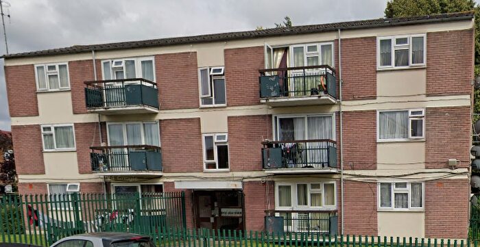 2 Bedroom Flat To Rent In Addison Way, Hayes, Greater London, UB3