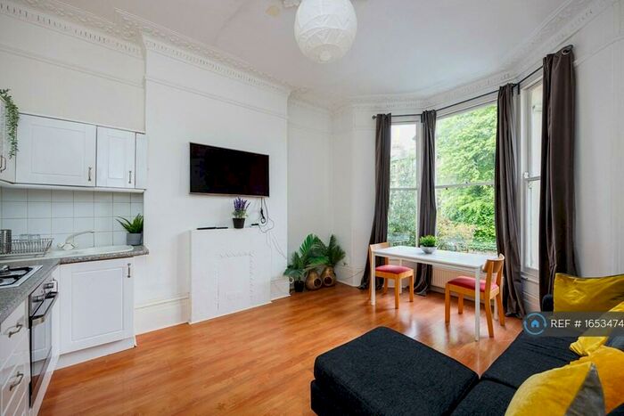 2 Bedroom Flat To Rent In Wray Crescent, London, N4