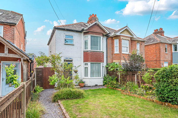 3 Bedroom House For Sale In Winchester Road, Bishops Waltham, Southampton, Hampshire, SO32