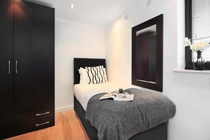 Studio To Rent In Kilburn High Road, London, NW6