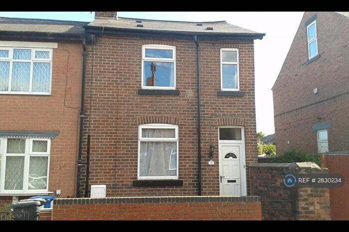 2 Bedroom End Of Terrace House To Rent In Smith St, Sheffield, S35