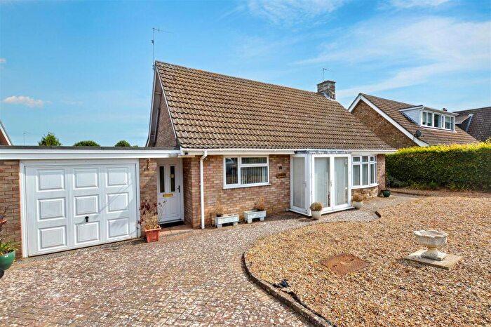 3 Bedroom Chalet For Sale In De Morley Garth, Sheringham, NR26