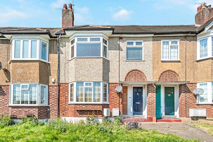 1 Bedroom Maisonette For Sale In Eaton Road, Enfield, EN1