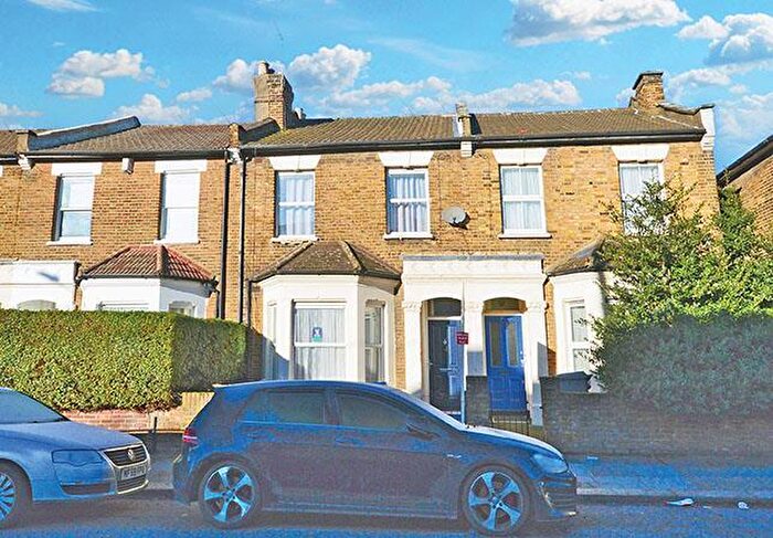 1 Bedroom Flat For Sale In Nightingale Road, Willesden Junction, NW10