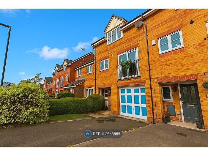 4 Bedroom Semi-Detached House To Rent In Kingfisher Way, Fleetwood, FY7