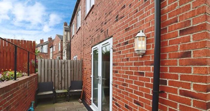 2 Bedroom Property To Rent In Chesterfield Road, Staveley, Chesterfield, S43