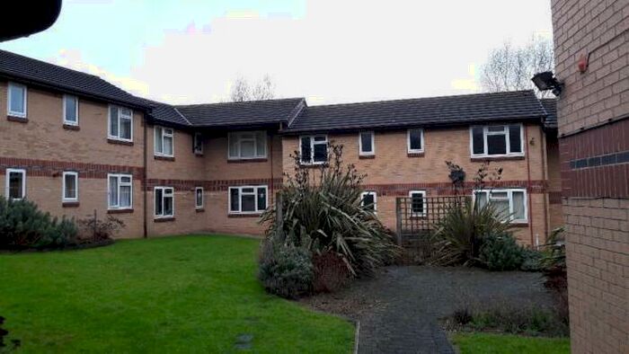 1 Bedroom Ground Flat To Rent In Denison Court, Clifton Street, Barnsley, South Yorkshire, S70