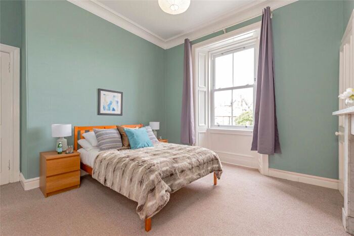 2 Bedroom Apartment For Sale In Sylvan Place, Edinburgh, Midlothian, EH9