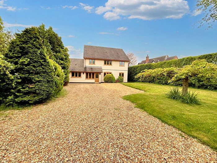 4 Bedroom Detached House For Sale In Chetwode Close, Knighton, TF9