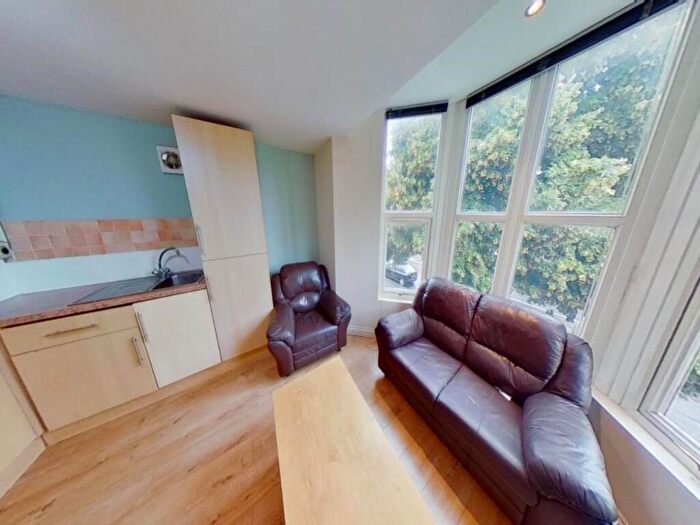 2 Bedroom Flat To Rent In Richmond Road, Roath, Cardiff, CF24