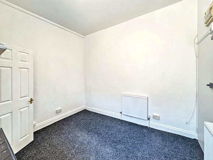 Flat To Rent In Northam Road Southampton, SO14