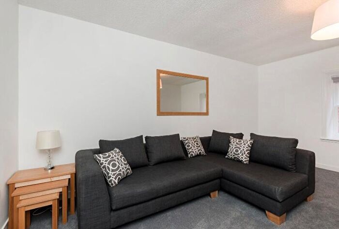 2 Bedroom Flat To Rent In The Bond, Dundee, DD1